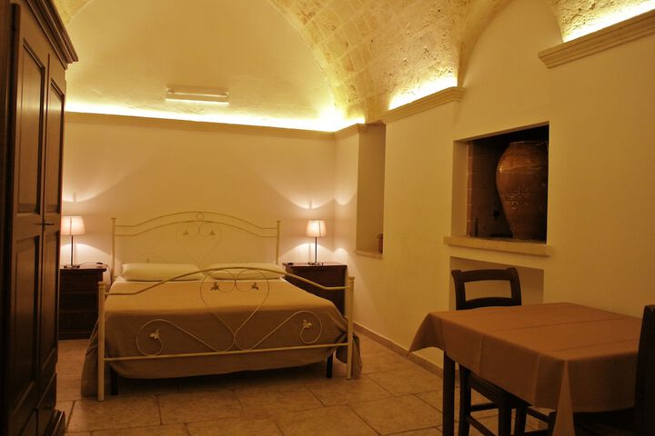 Room 17 of 42