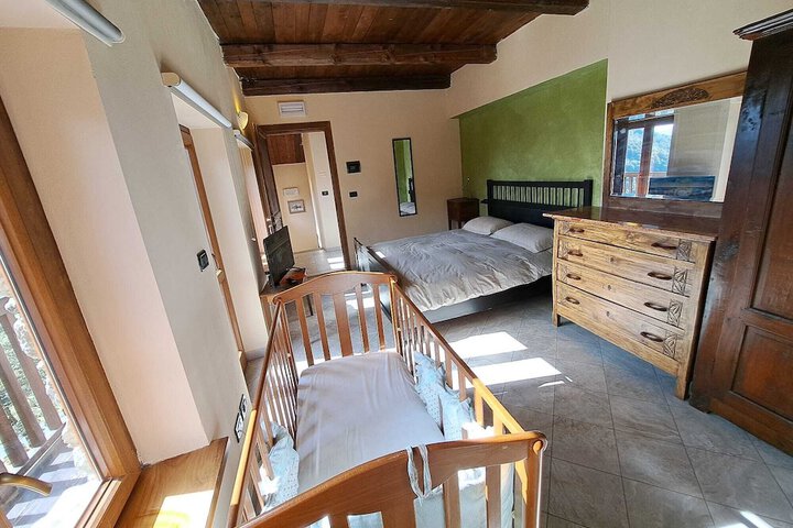 Room 7 of 28
