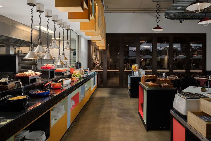 Breakfast area