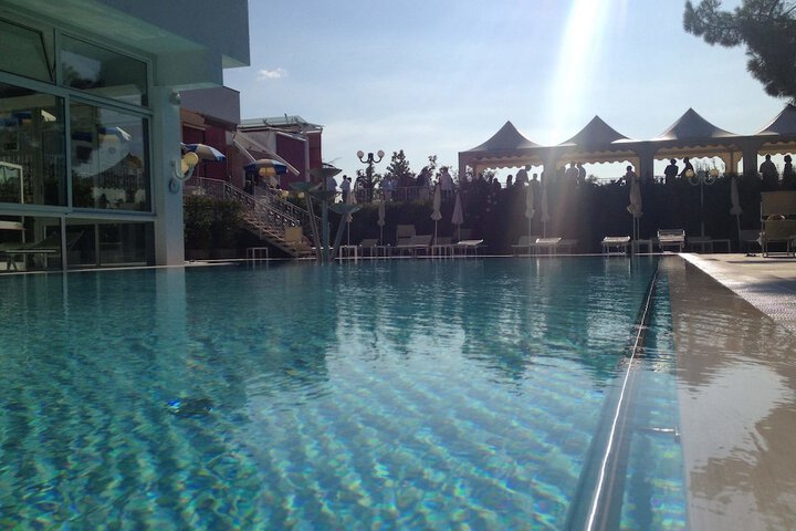 Hotel with Pool