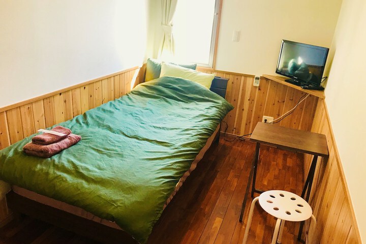 Room 5 of 54