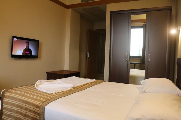 Room 46 of 108