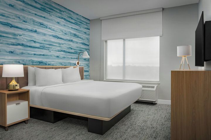 Room 17 of 46