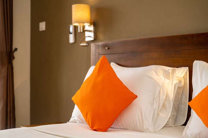 Room 34 of 114