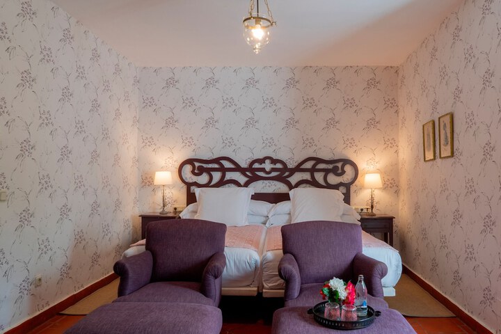 Room 5 of 194