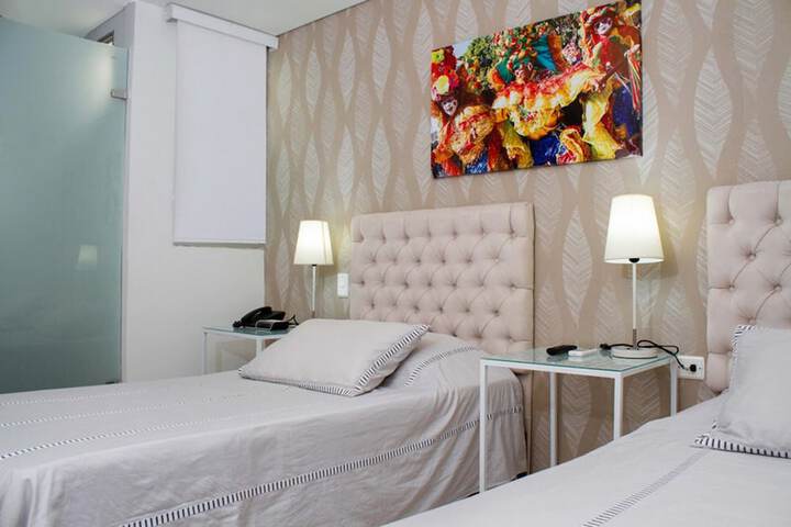 Room 4 of 19