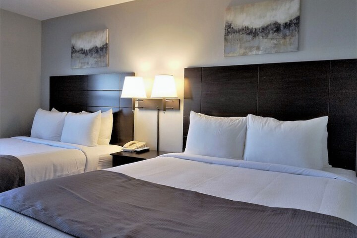 Double Deluxe Queen Bed (6 of 7)
