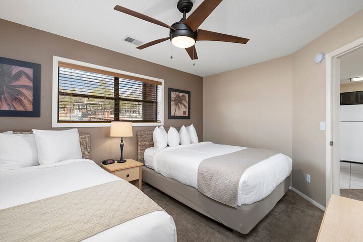 Room 19 of 220