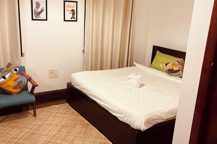 Room 9 of 30