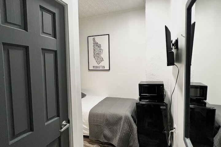 Room 8 of 51