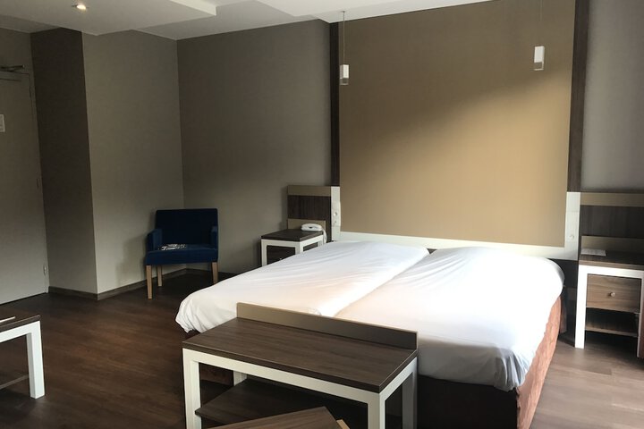 Room 5 of 55