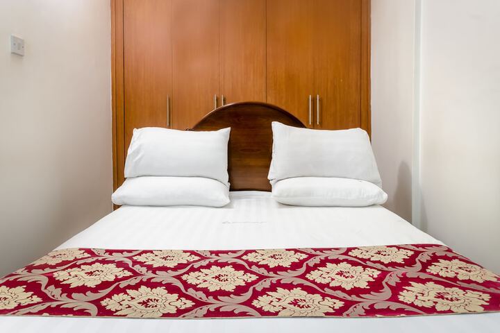 Room 8 of 39