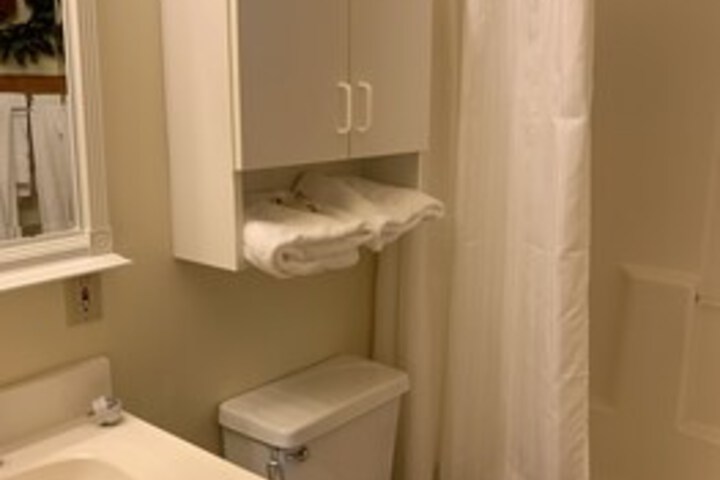 Room 4 of 35
