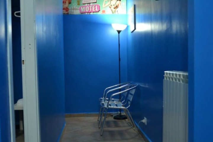 Room 10 of 13