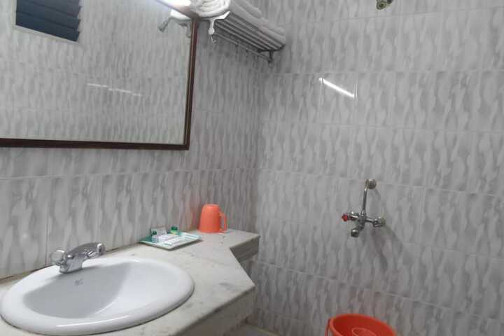 Room 49 of 66