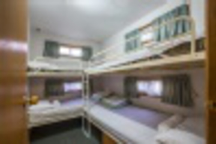 Room 592 of 876