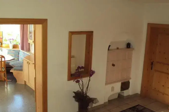 Room 2 of 9