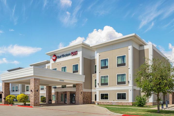 Best Western Plus Bay City Inn & Suites