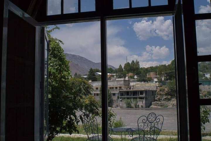 Room 15 of 16