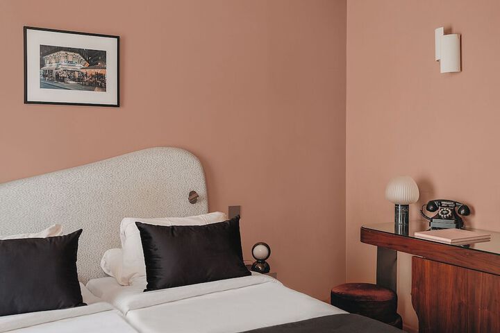 Room 27 of 57