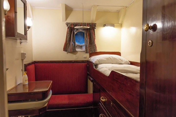 Room 10 of 26