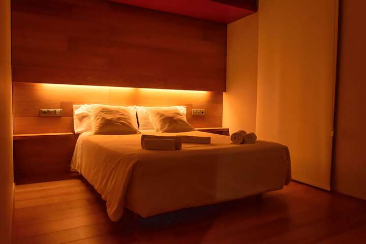 Room 3 of 90