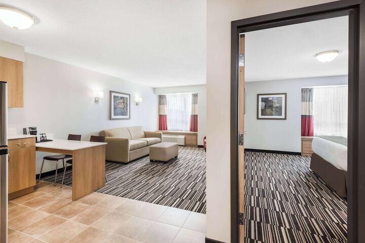 Room 15 of 26