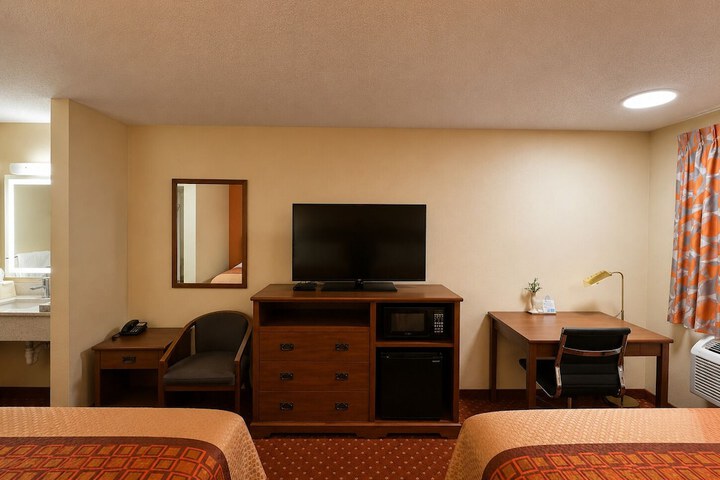 Room 14 of 22
