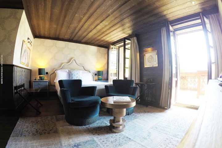 Room 9 of 49