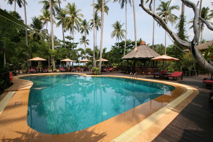 Hotel Pool