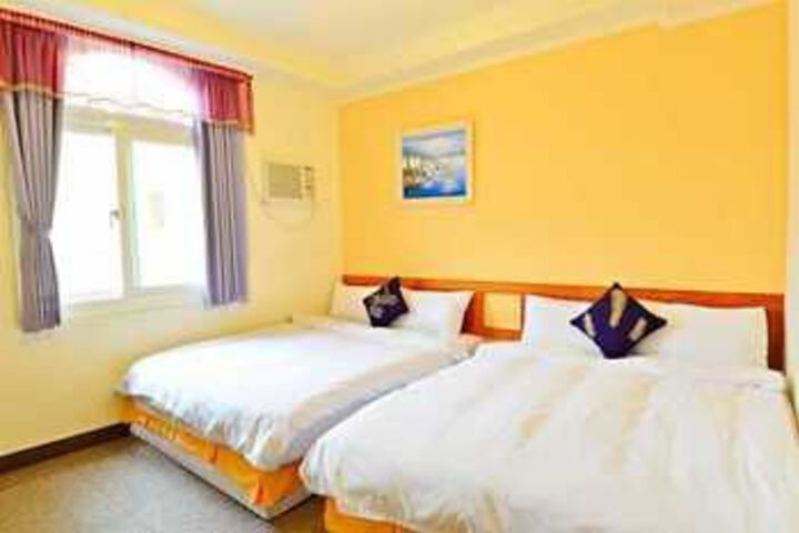 Room 9 of 21
