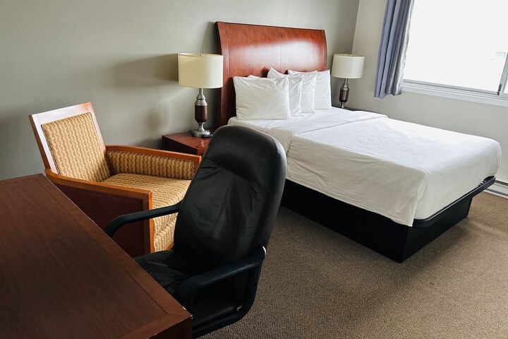 Room 7 of 20
