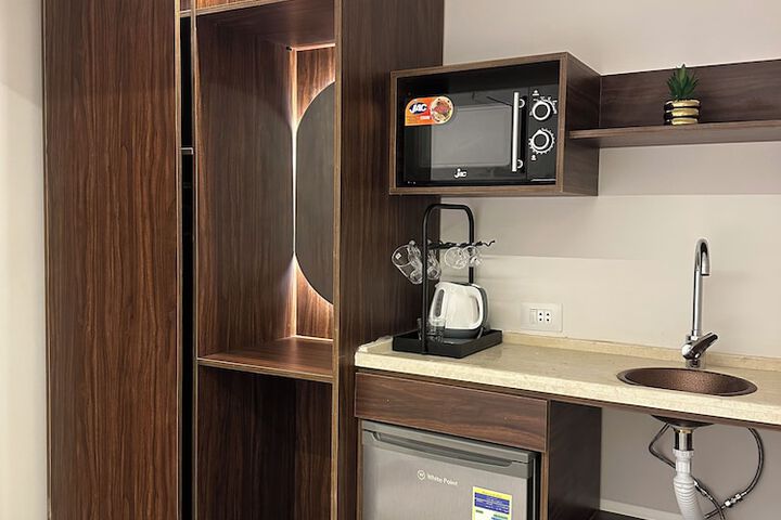 Room 10 of 23