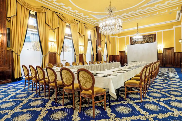 Ballroom/Hall 107 of 142