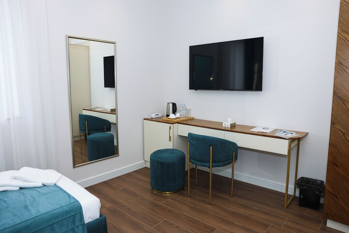 Room 15 of 133