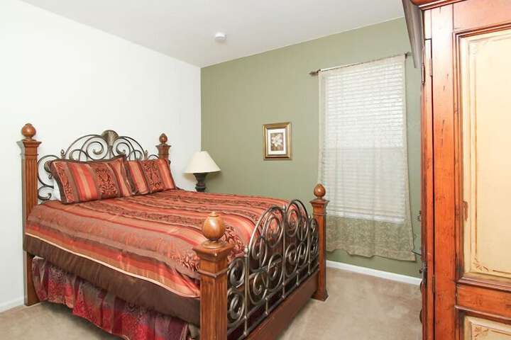 Room 4 of 25
