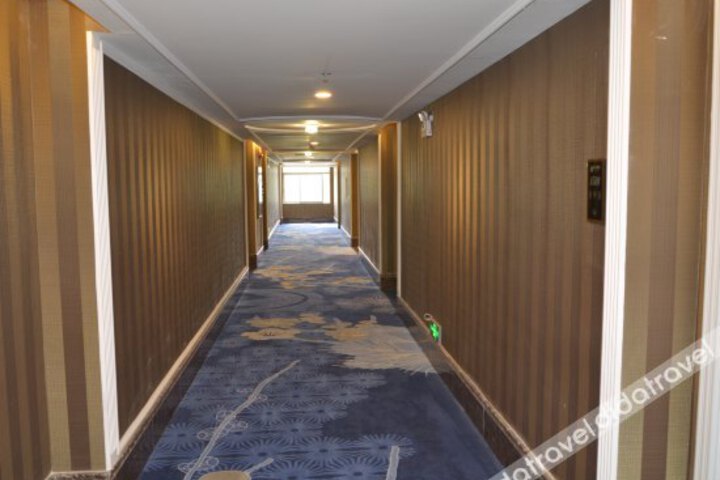 Lijiang Hotel
