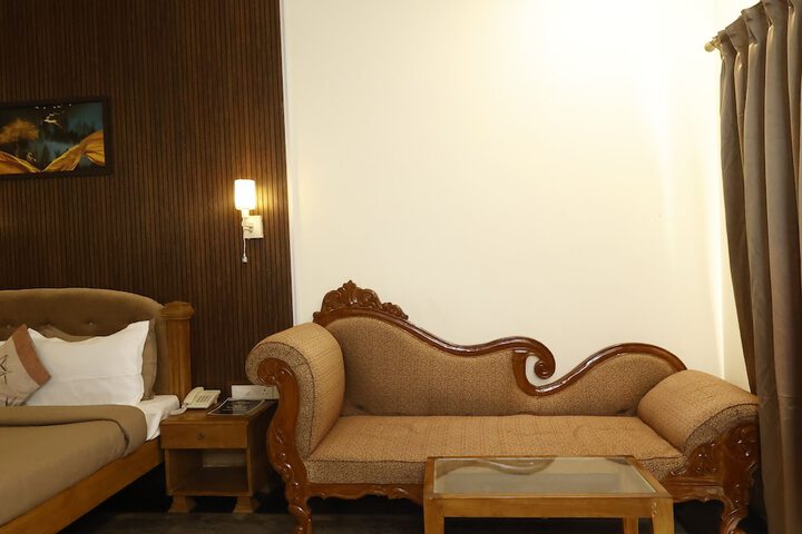 Room 20 of 100
