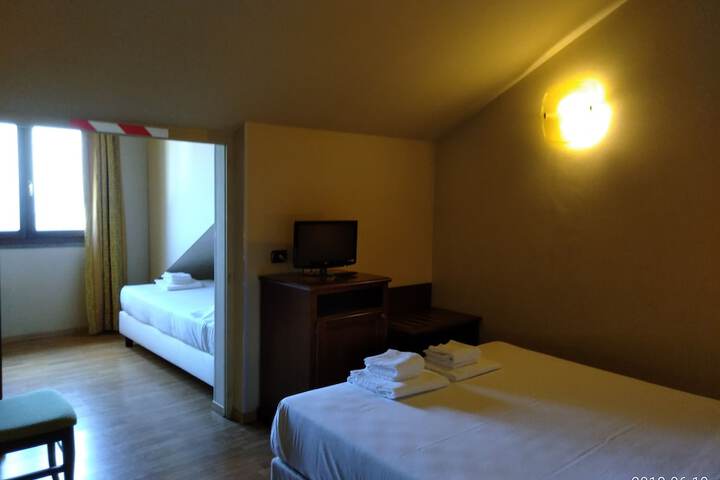 Room 8 of 29
