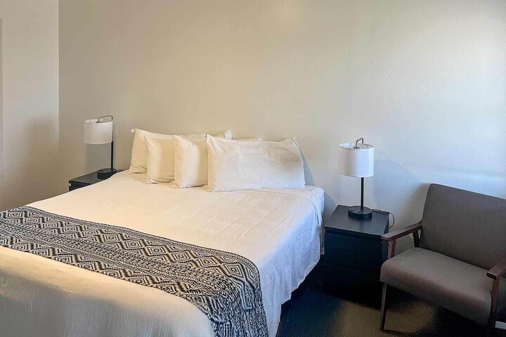 Room 43 of 81
