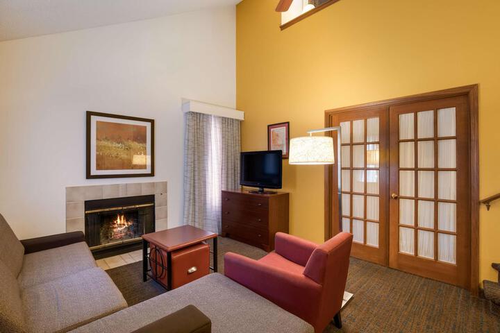 Accessible Suite King Bed Mobility Accessible Bathtb Sofa Bed Fullkt Full Breakfast (34 of 41)