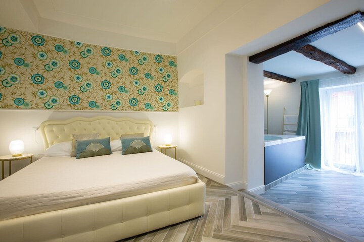 Room 40 of 74