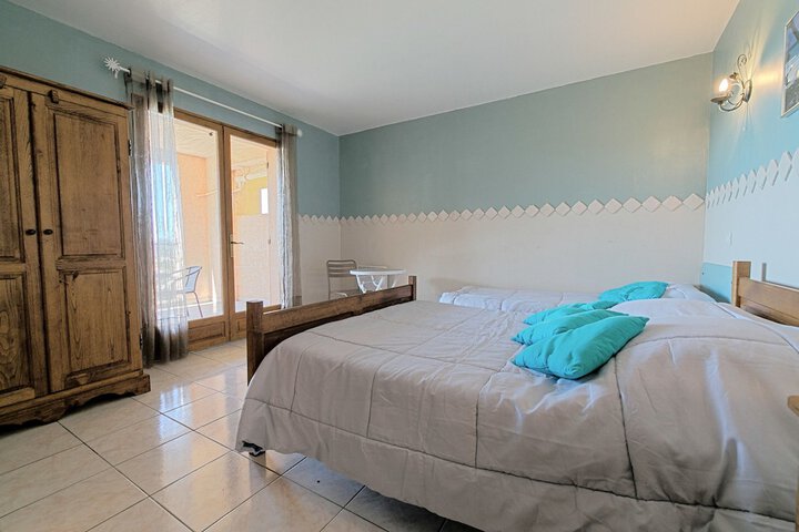 Room 5 of 70