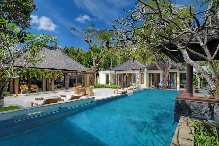 Hotel Exterior 51 of 51