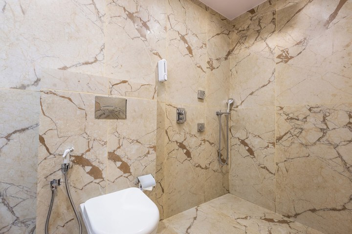Room 10 of 15