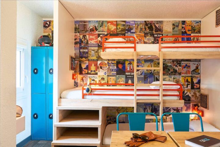 Room 6 of 84