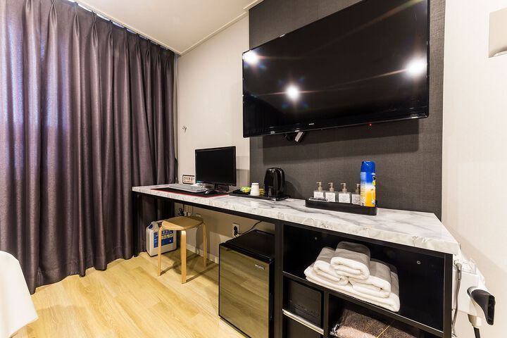 Room 100 of 155