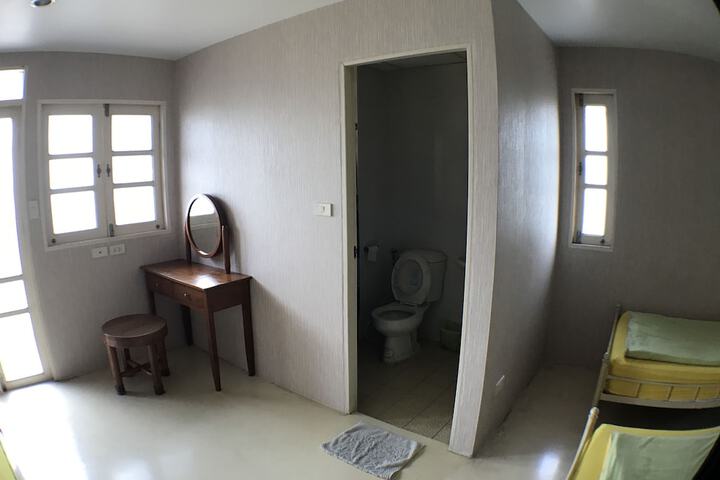 Room 47 of 71