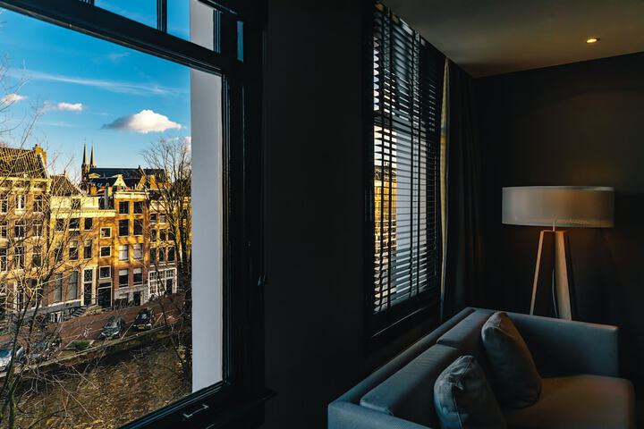 Room 50 of 96