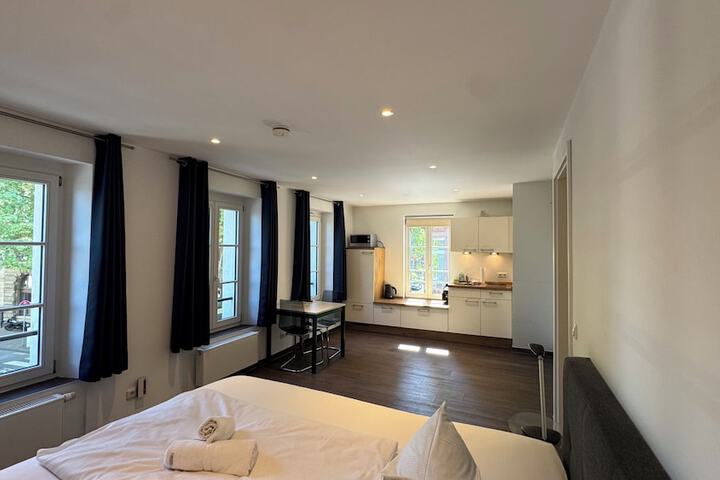 Room 33 of 69